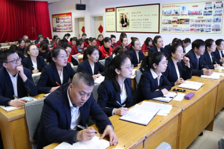 傳經(jīng)部署明方向  勠力齊心創(chuàng  )佳績(jì)